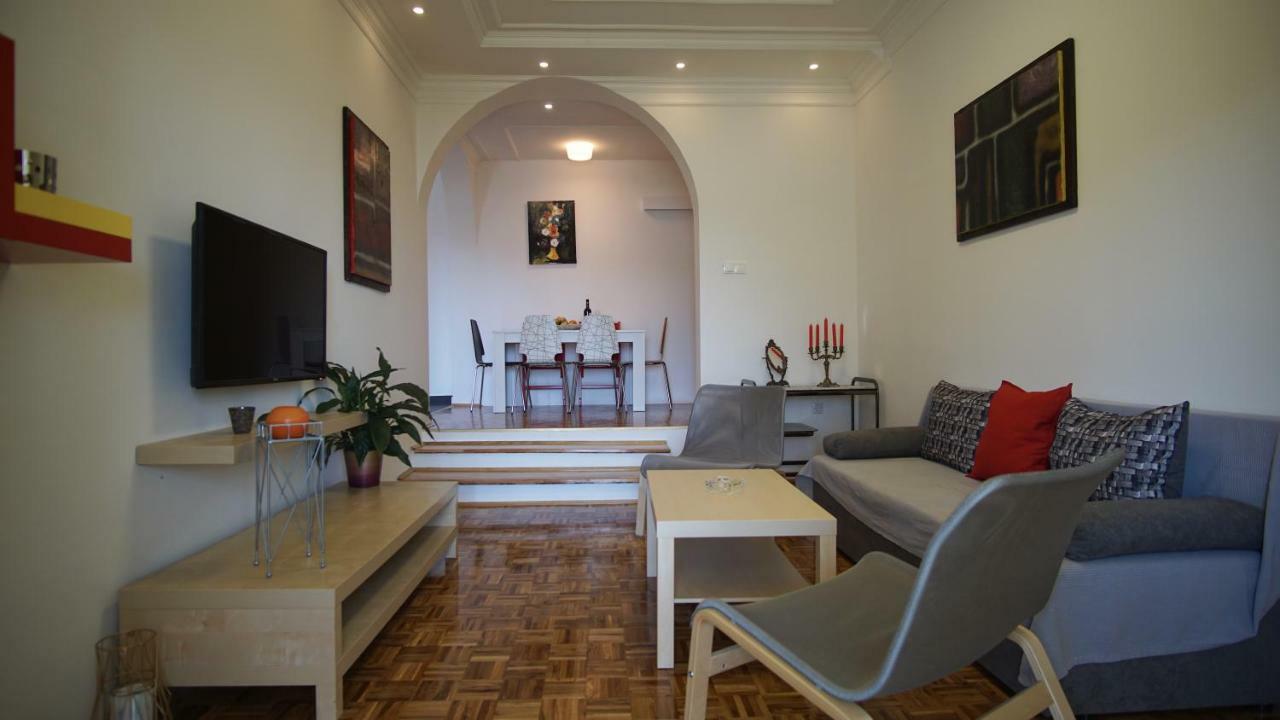 Apartmani Laura Трогир Экстерьер фото