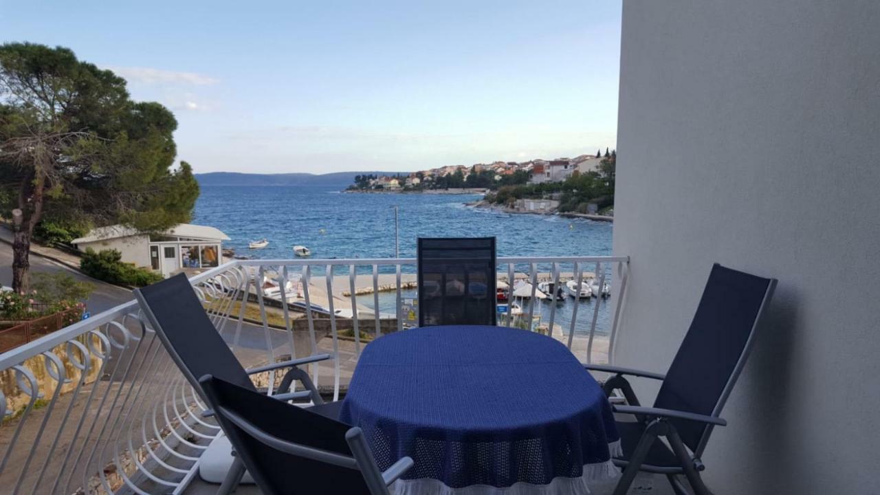 Apartmani Laura Трогир Экстерьер фото