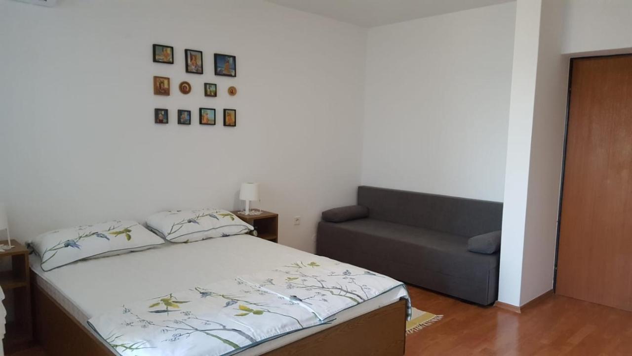 Apartmani Laura Трогир Экстерьер фото